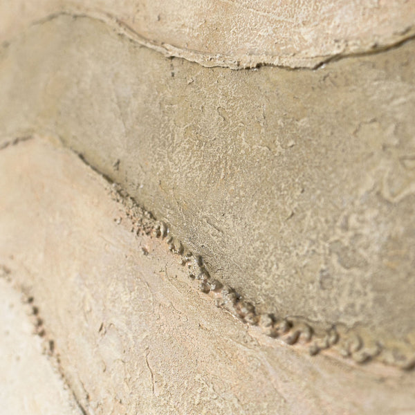 Reliefmalerei in Naturtoenen